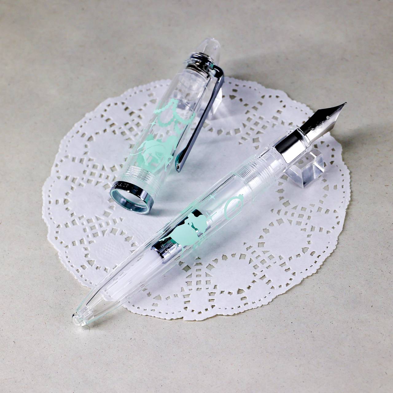 BUNGUBOX Original Fountain Pen - Cinderella's Slipper - Mint Green & Silver