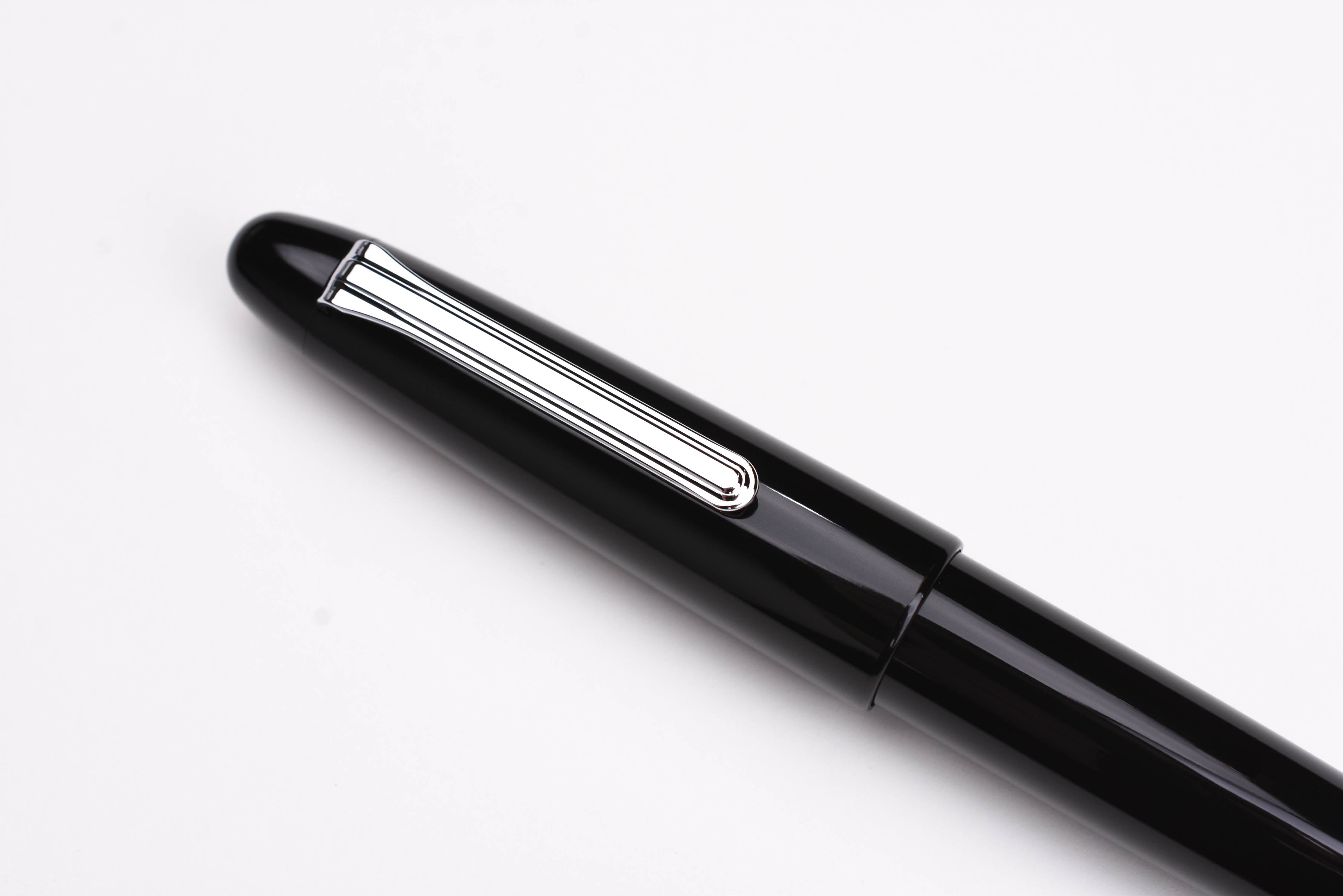 Sailor 1911 King of Pen - Black Ebonite Fountain Pen - Silver