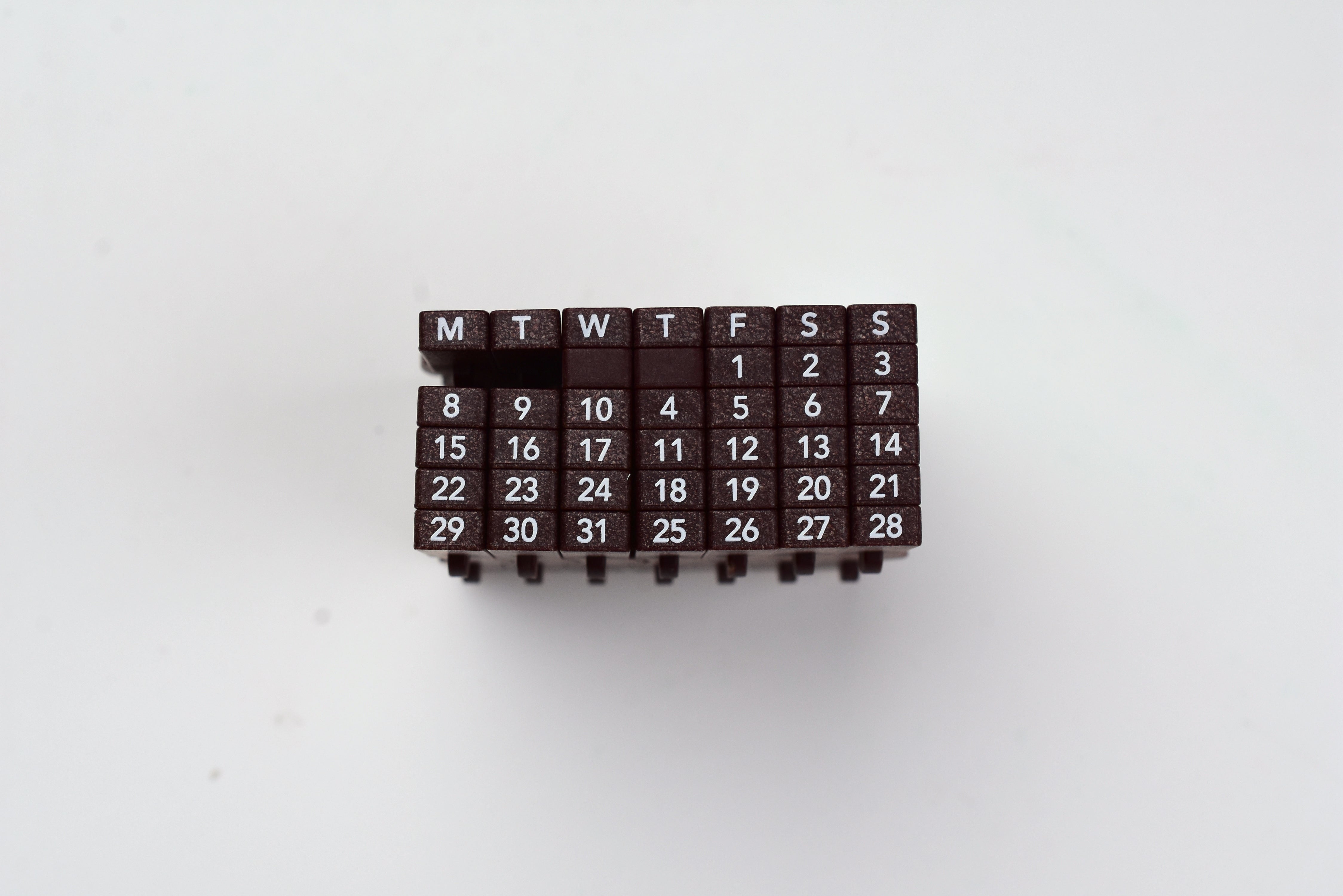 Shachihata Perpetual Calendar Stamp - English