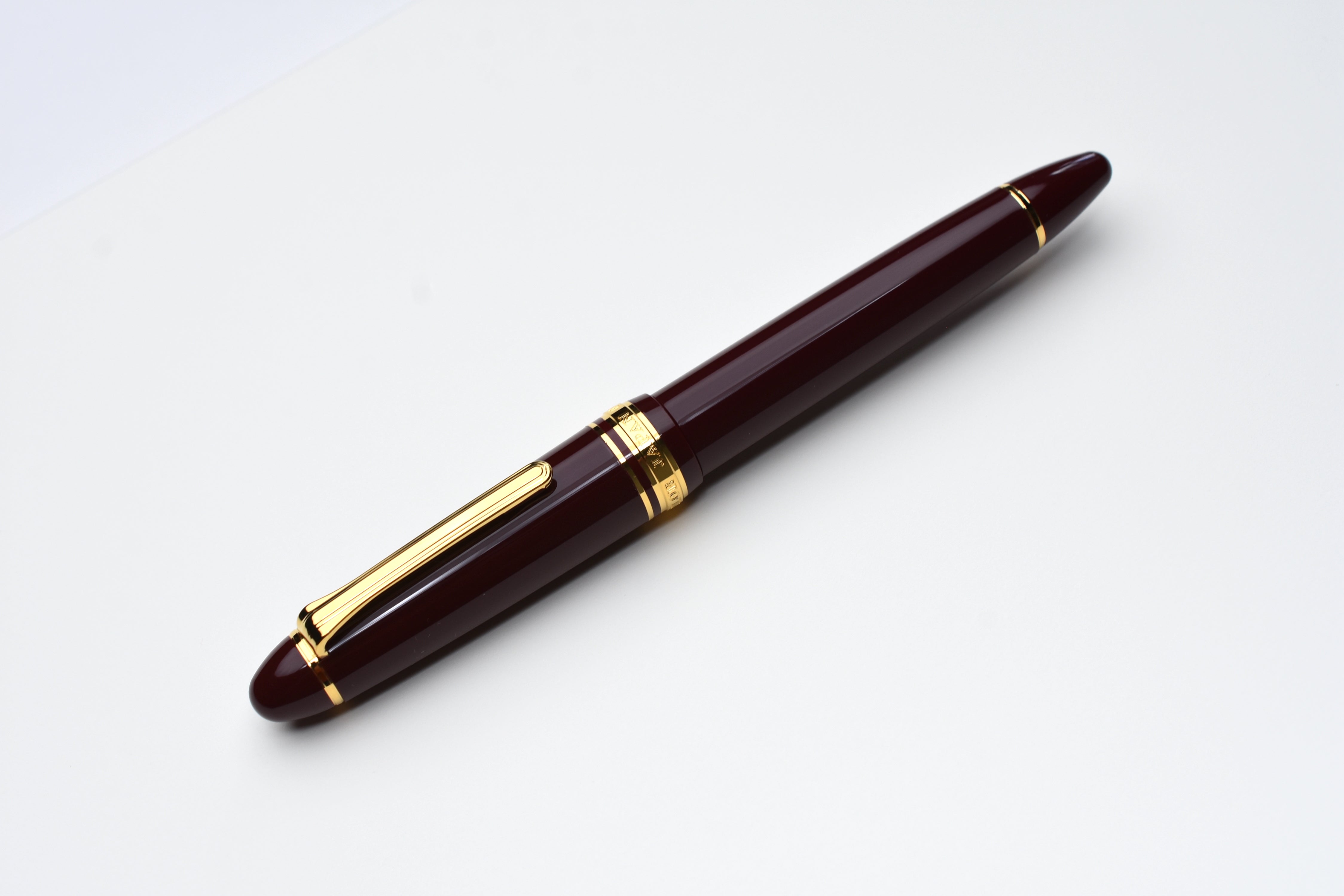 Sailor 1911 Large - Maroon/Gold Trim