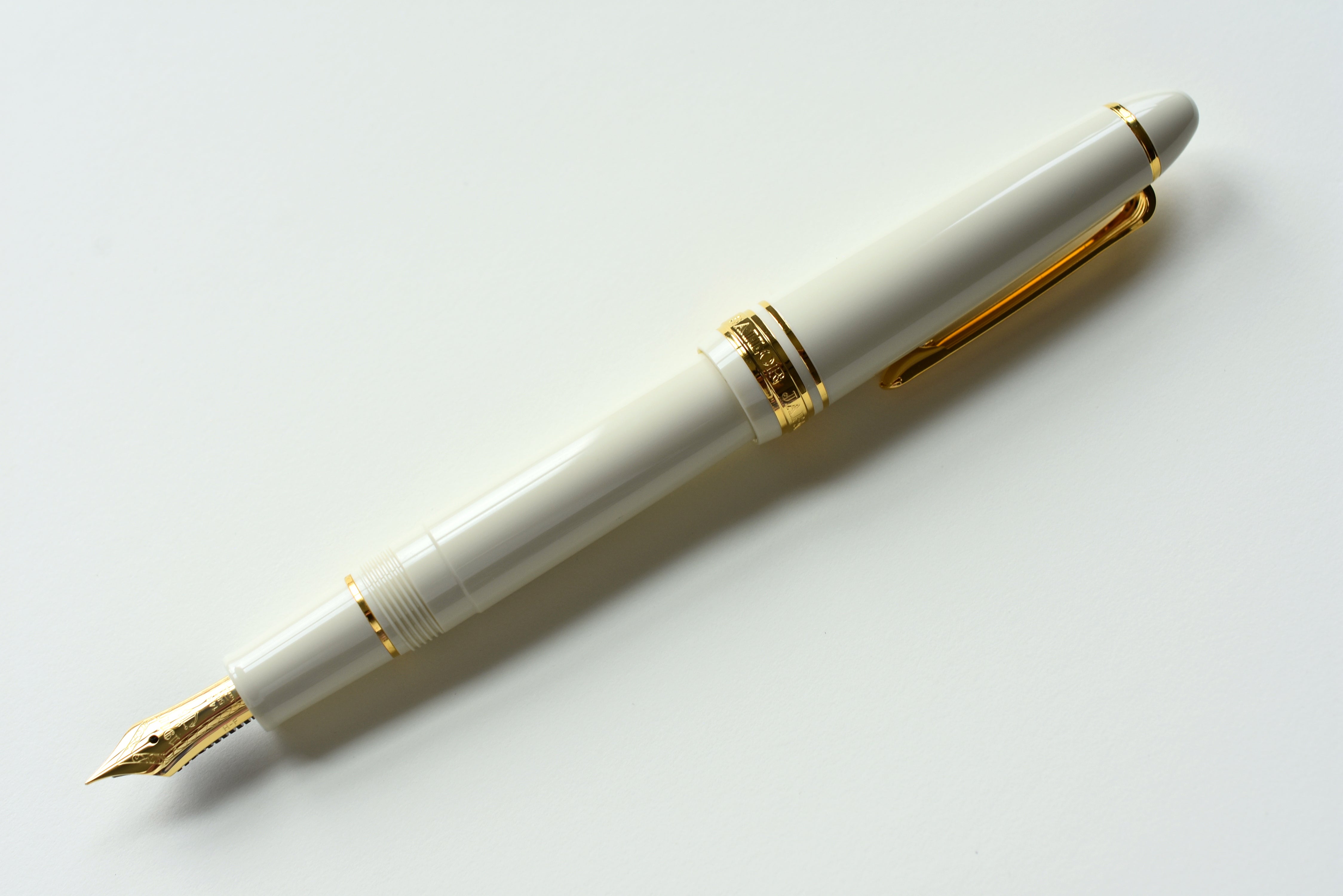 Sailor 1911 Standard - Ivory/Gold