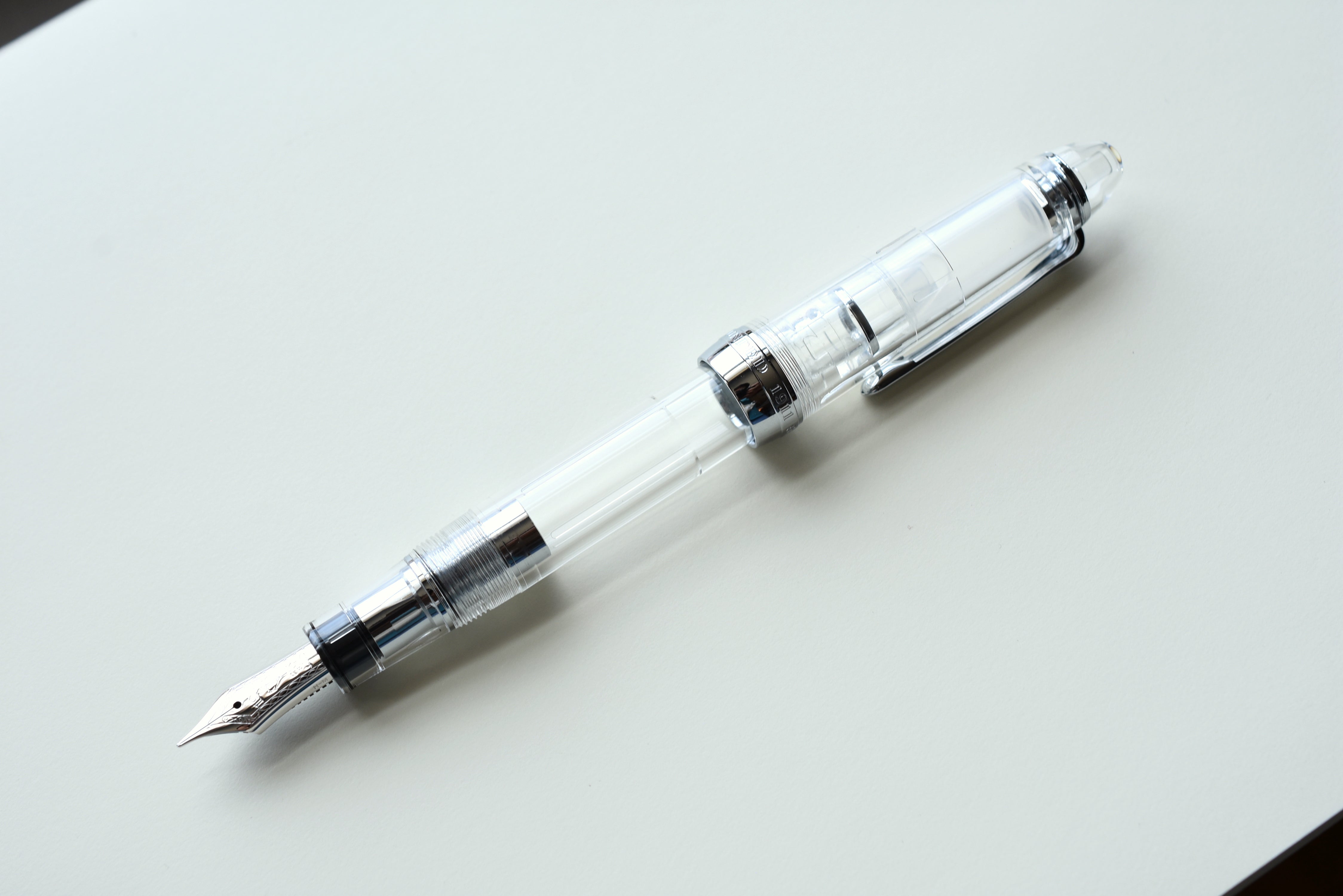 Sailor 1911 Large - Transparent/Silver Trim