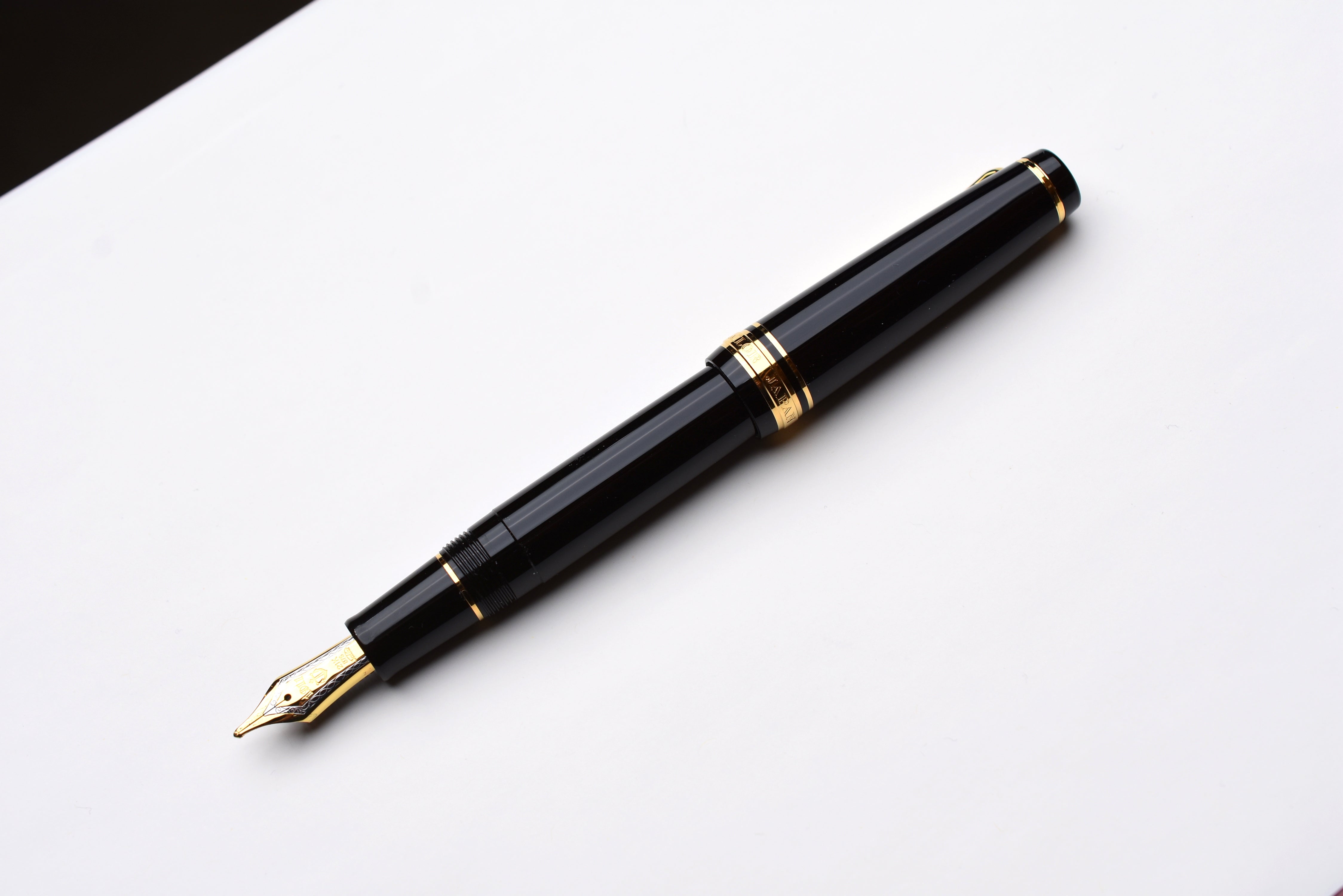 Sailor Pro Gear Fountain Pen – Black/Gold