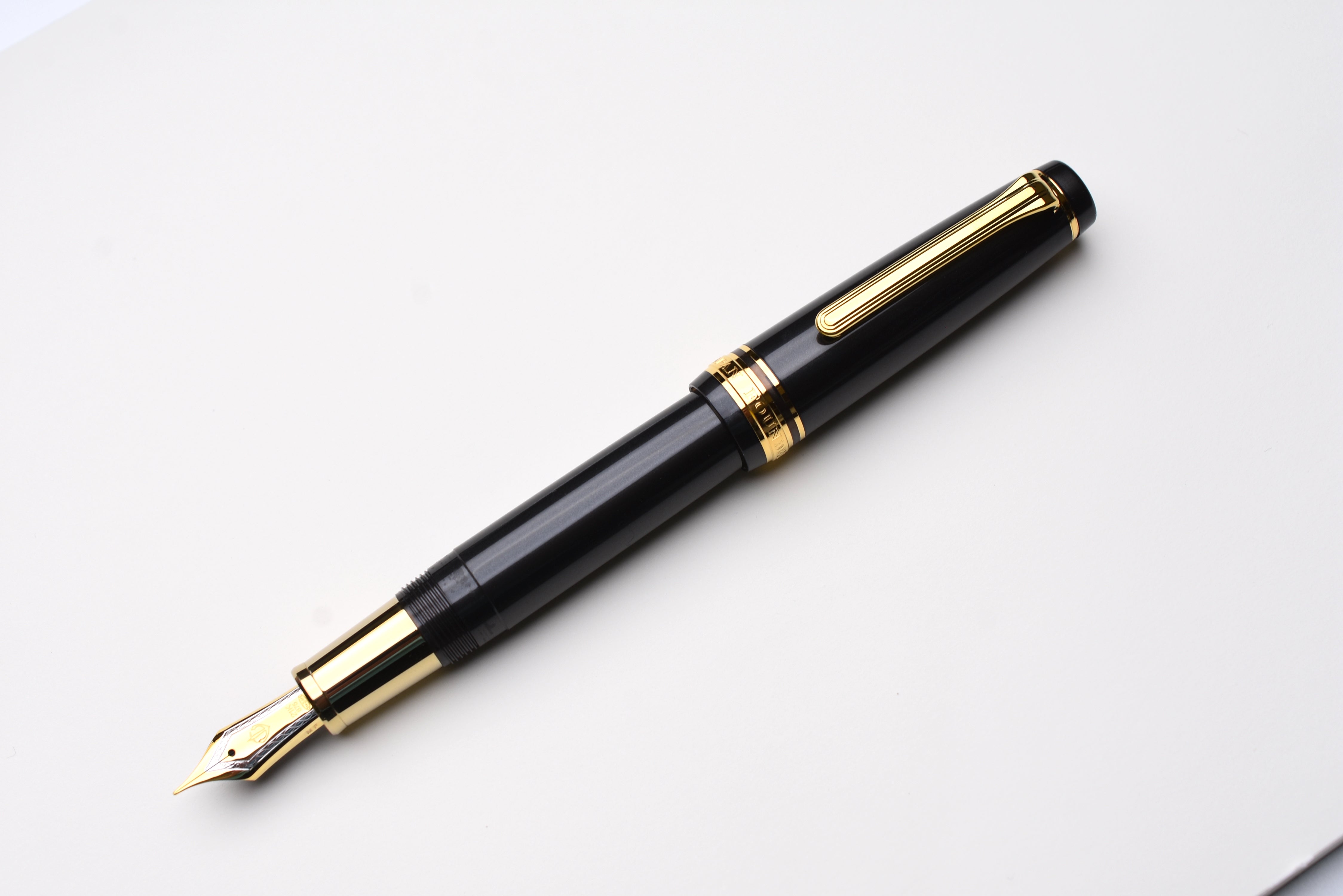 Sailor Pro Gear Fountain Pen - Knight to E4