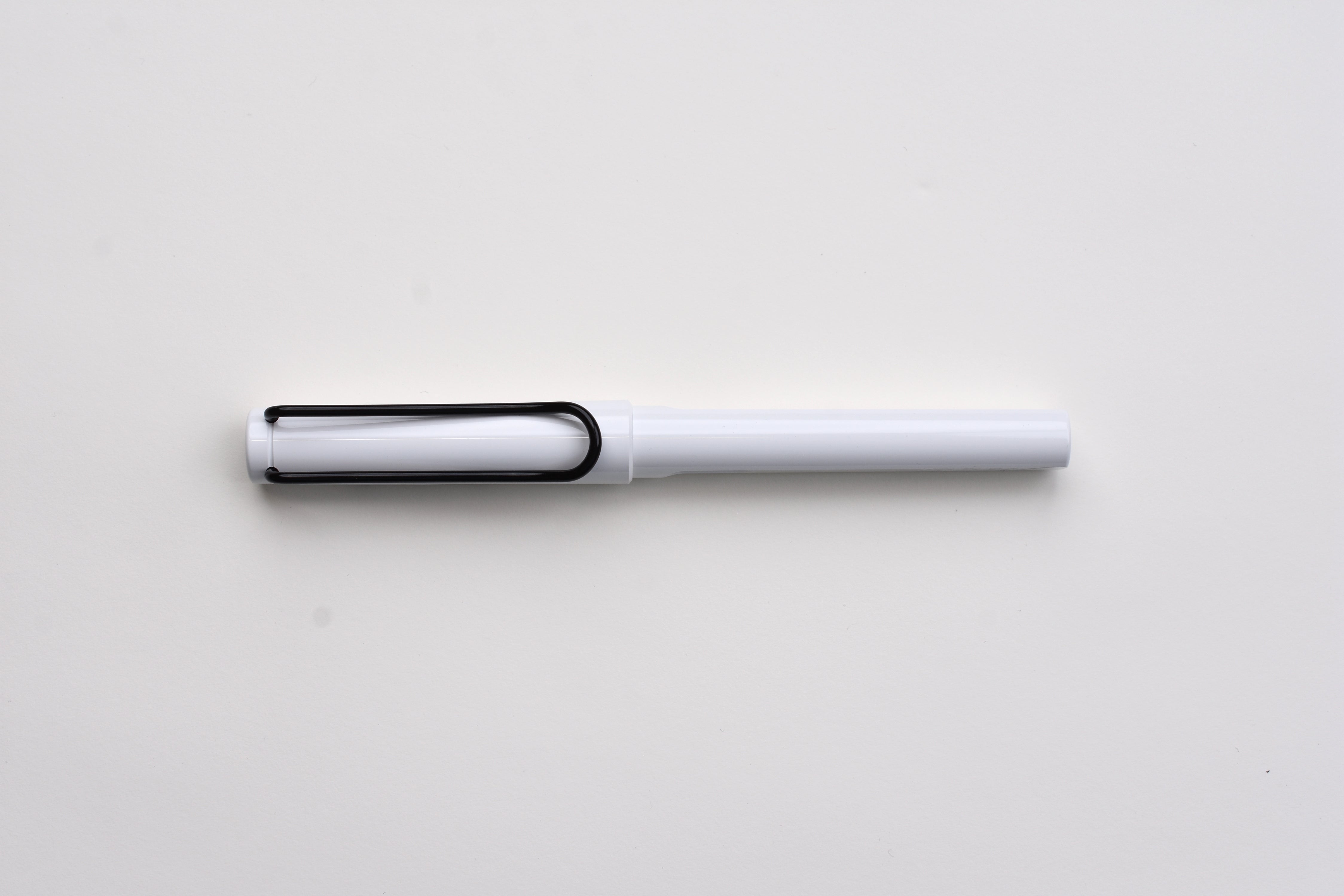 LAMY Safari Fountain Pen - White/Black - Special Edition